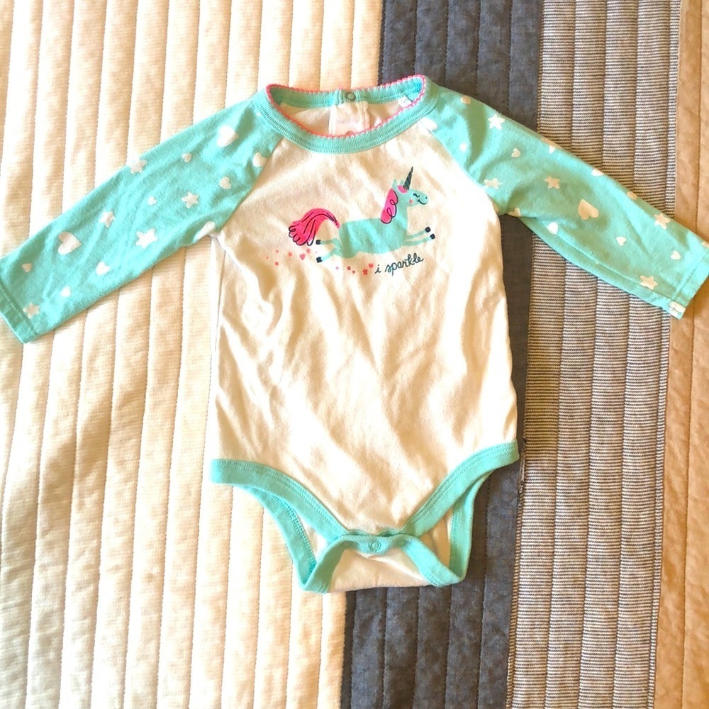 Unicorn long sleeve onesie 3-6m “I sparkle”